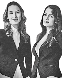 Eine schwarz-weiße Zeichnung von zwei Frauen in Business-Kleidung. Beide tragen Blazer und lächeln freundlich. Die Frau auf der linken Seite hat schulterlange gewellte Haare und trägt ein helles Oberteil unter ihrem Blazer. Die Frau auf der rechten Seite hat lange, leicht gewellte Haare und trägt einen figurbetonten Blazer. Beide stehen selbstbewusst und schauen direkt in die Kamera.