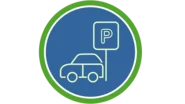 Ein runder Kreis mit einem grünen Rand und dunkelblauem Hintergrund ist zu sehen. In der Mitte ist eine hellgrüne Zeichnung von einem Auto. Daneben steht ein Schild mit dem Buchstaben 'P'. Das Bild zeigt einen Parkplatz oder einen Ort, an dem man parken kann.